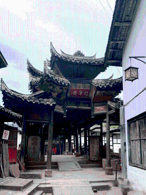 怎么样才能和一个女生聊天聊到她心动。游戏画面