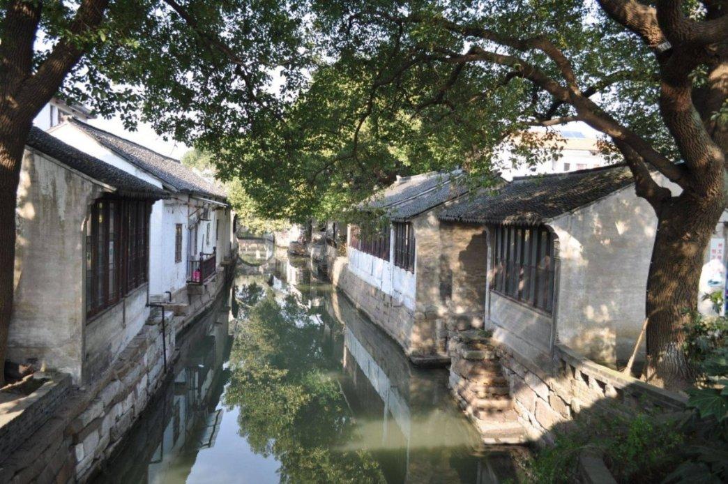 珍稀食材全面降价 西班牙黑标伊比利亚火腿、罗曼尼康帝红酒最高直降一万多